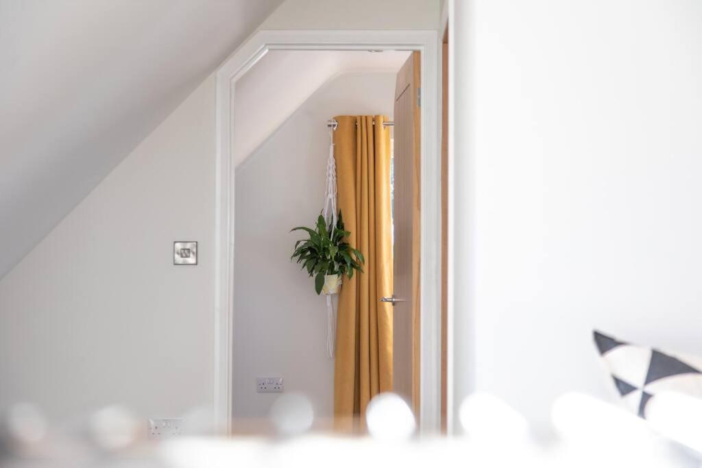 Apartamento The Roost - A Bird'S Eye View In The Countryside Cullompton Exterior foto