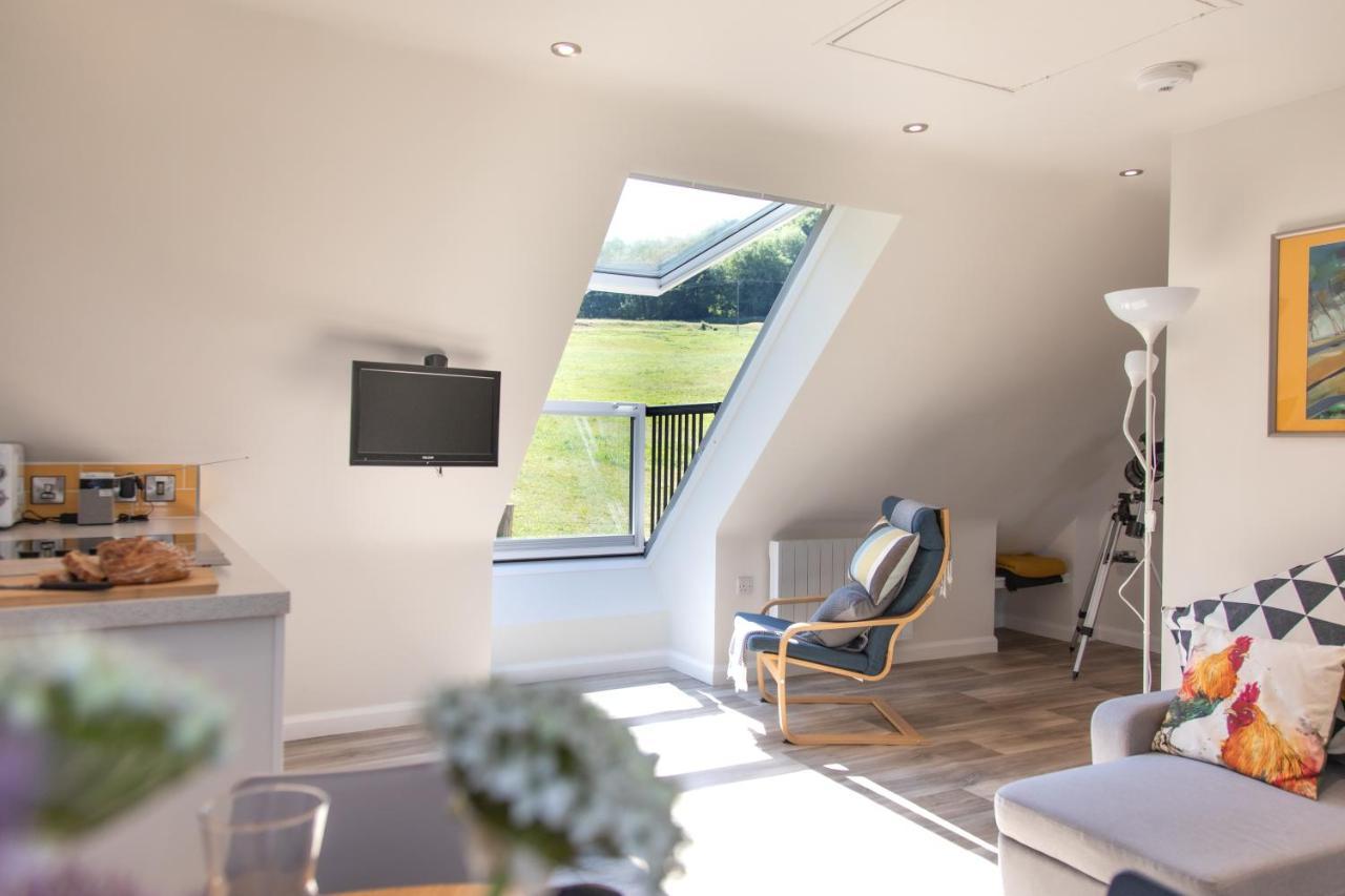 Apartamento The Roost - A Bird'S Eye View In The Countryside Cullompton Exterior foto